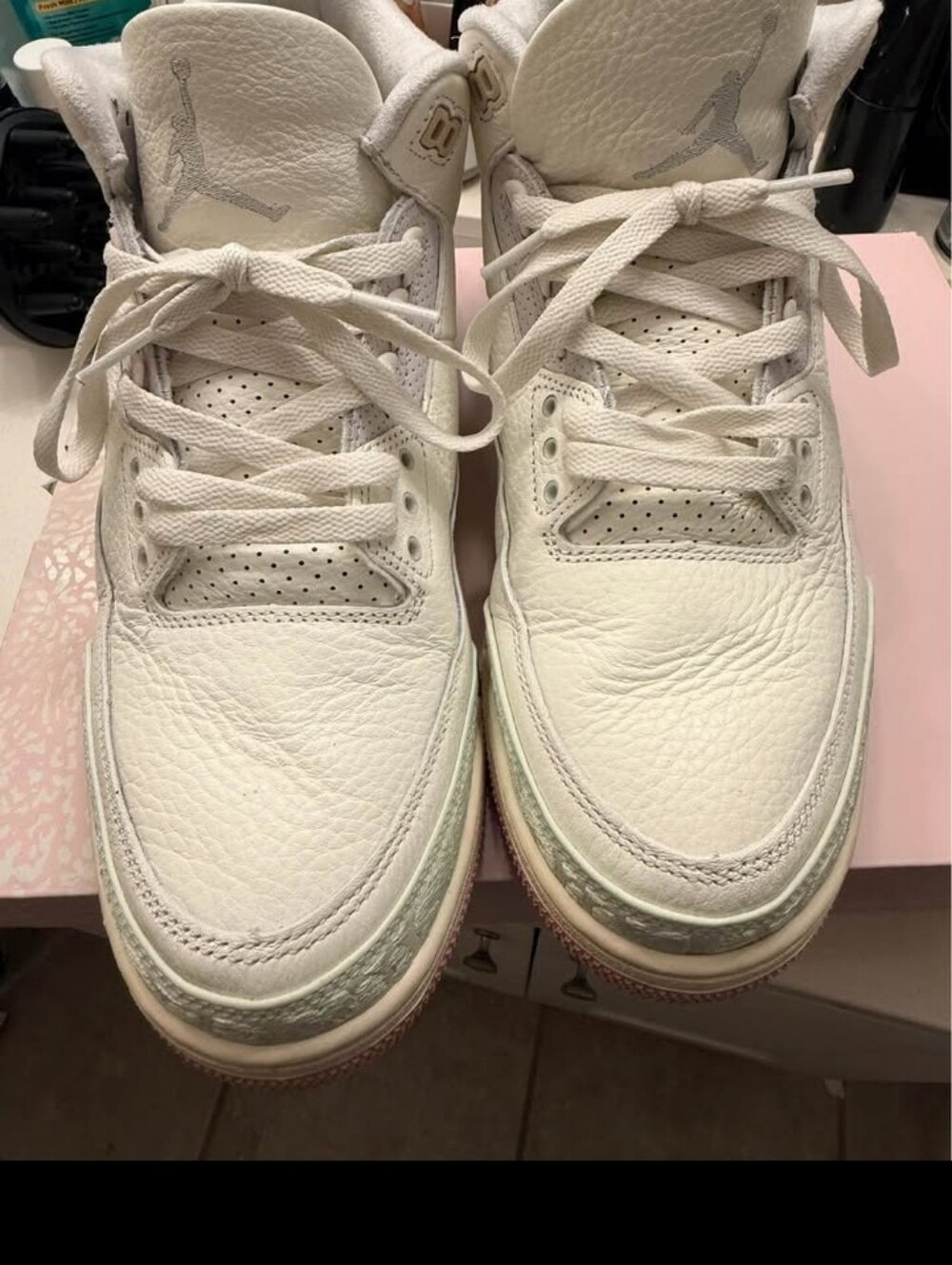 Jordan 3 - Picture 3 of 4